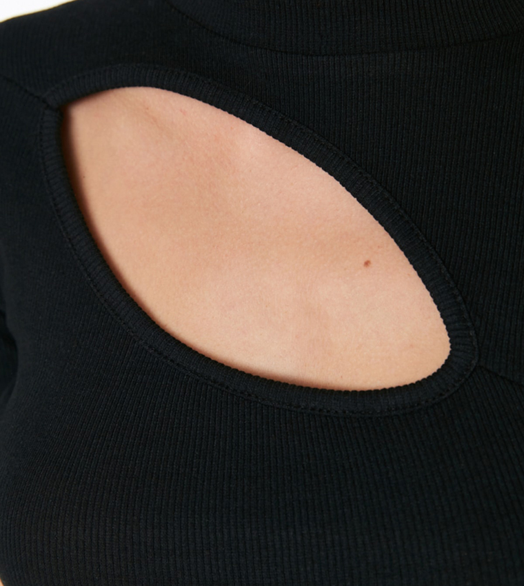 Cut Out Detailed Collar Top