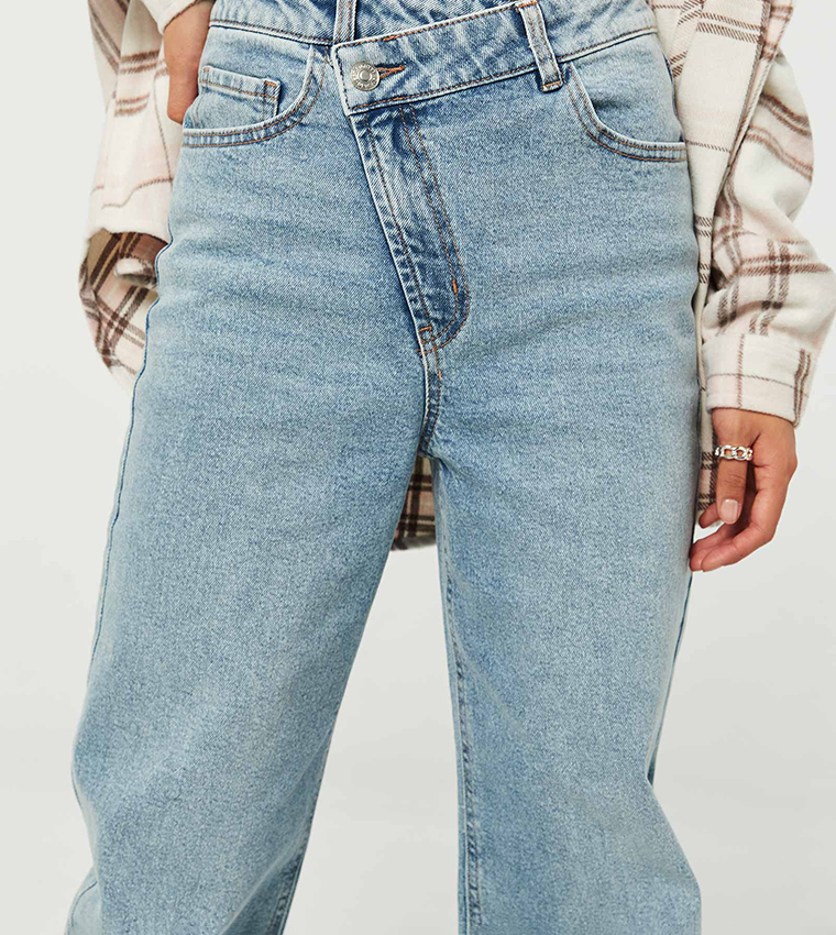 Buy Ardene Asymmetric High Rise '90S Jeans In Blue | 6thStreet Qatar