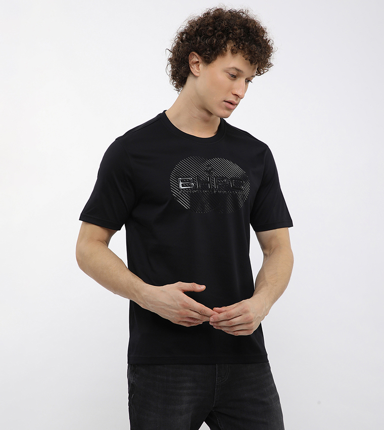 تيشيرت بطبعة شعار ورقبة مستديرة  