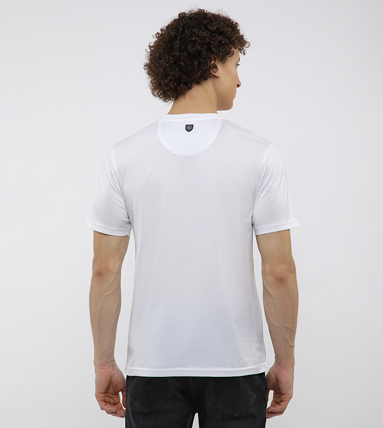 تيشيرت بطبعة شعار ورقبة مستديرة  