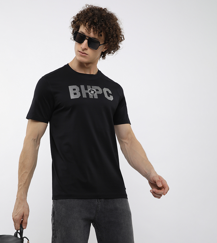 تيشيرت بطبعة شعار ورقبة مستديرة  