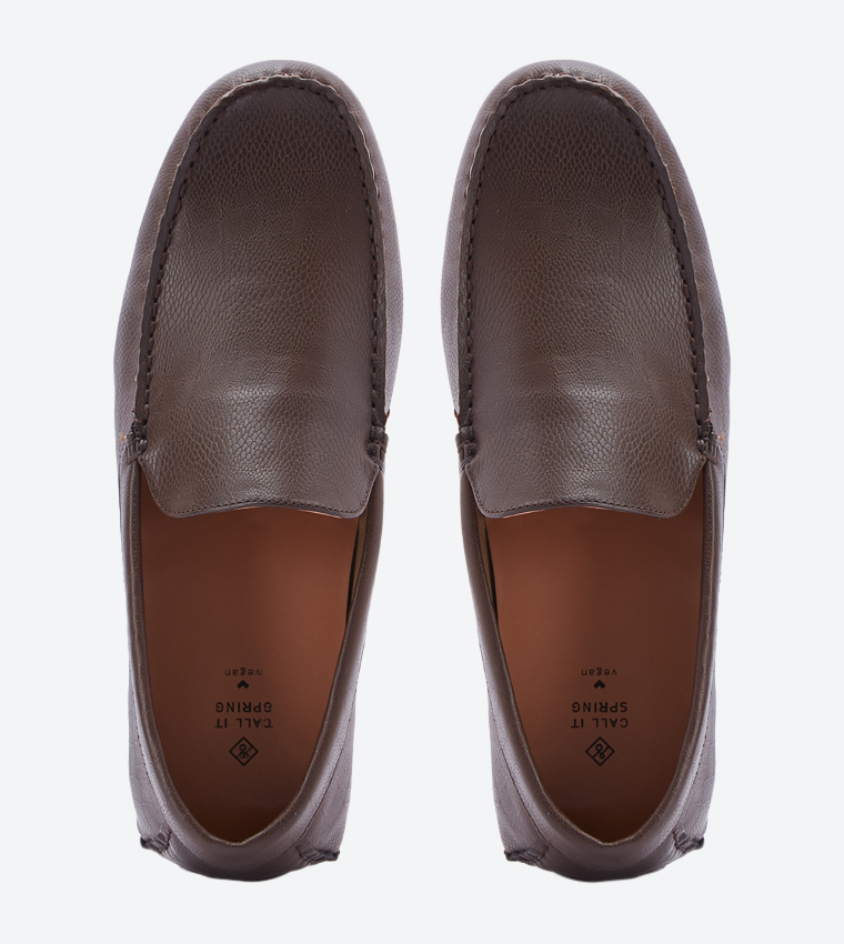 لوفر أستاديه بلون بني