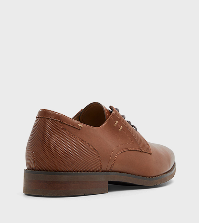 ALWYNN Lace-Up Derby Shoes