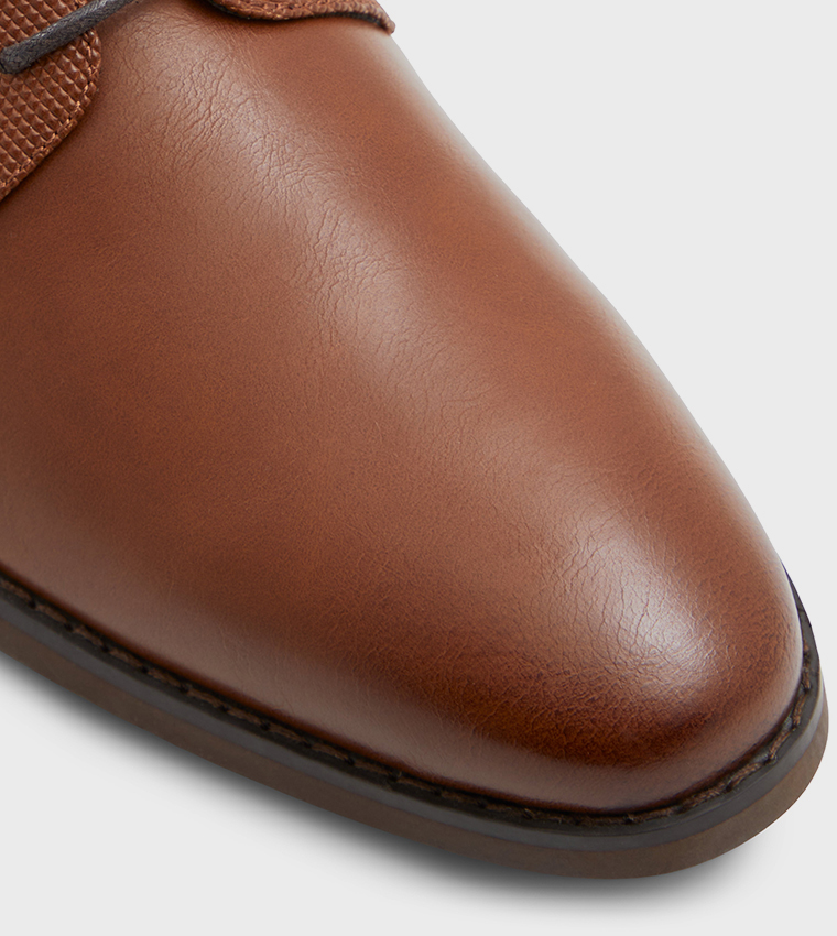 ALWYNN Lace-Up Derby Shoes