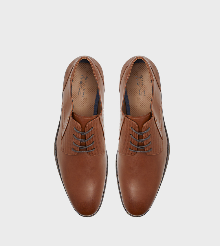 ALWYNN Lace-Up Derby Shoes