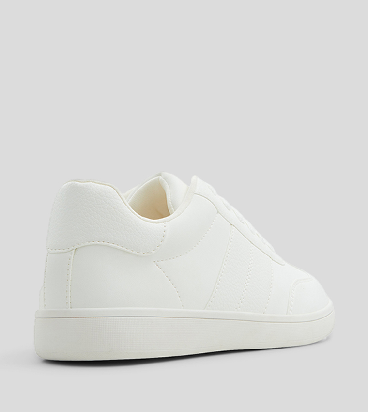 BROOKLYYN Lace-Up Sneakers