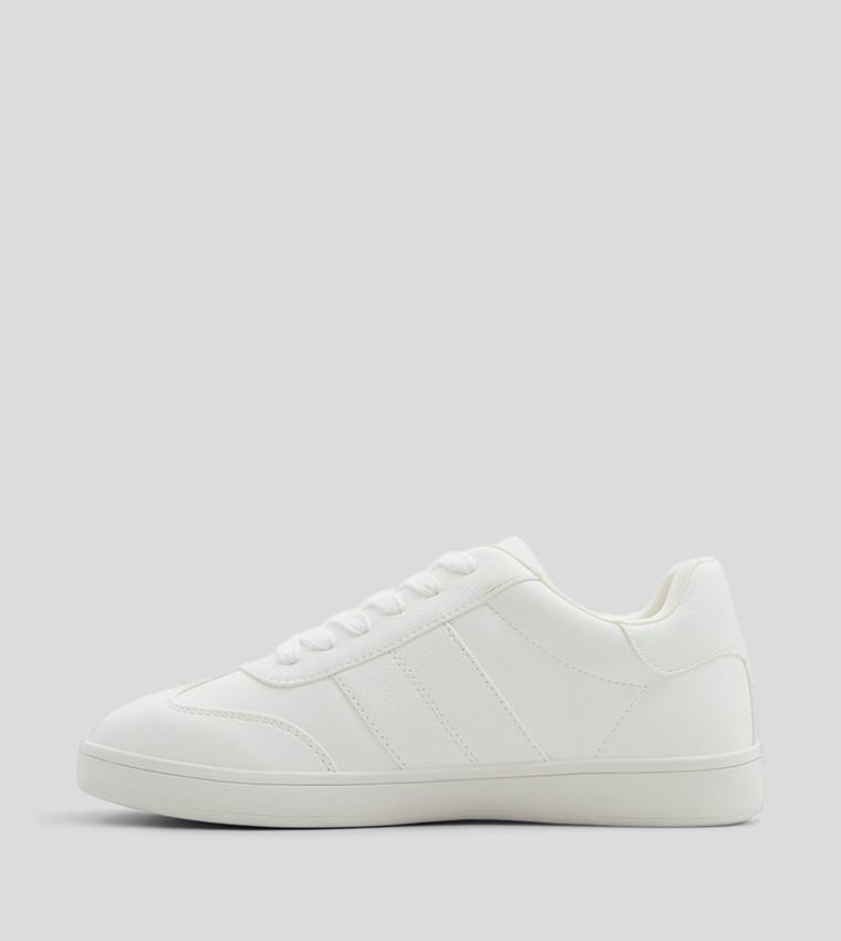 BROOKLYYN Lace-Up Sneakers