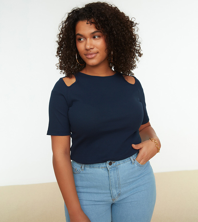Buy Trendyol Cutout Detailed Blouse In 