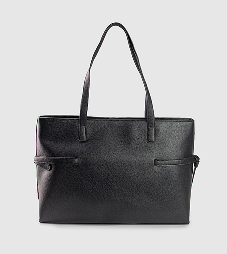 Textured Zippered Tote Bag