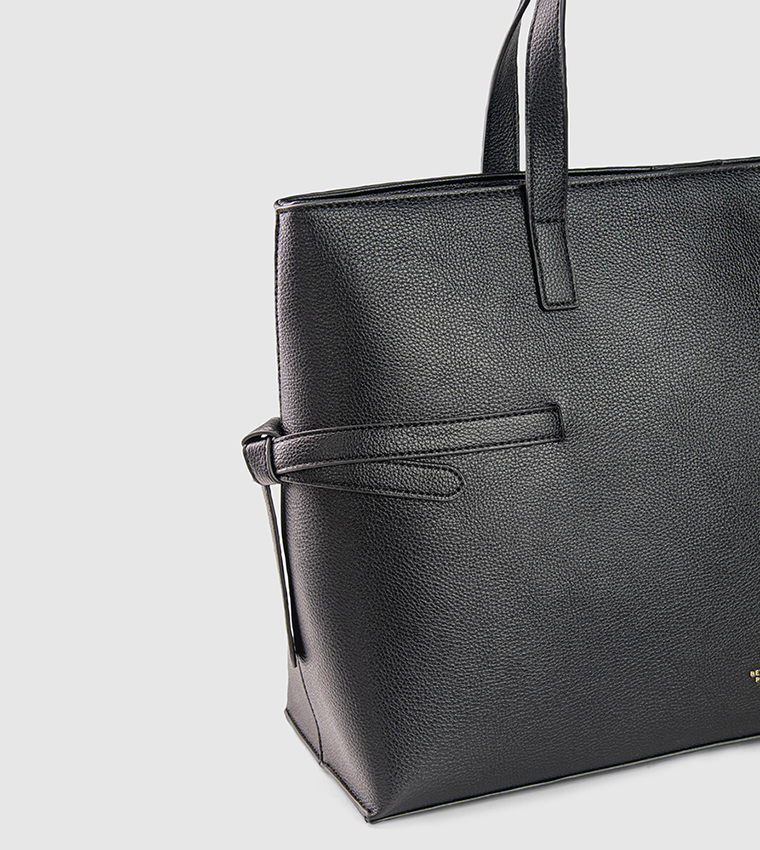 Textured Zippered Tote Bag