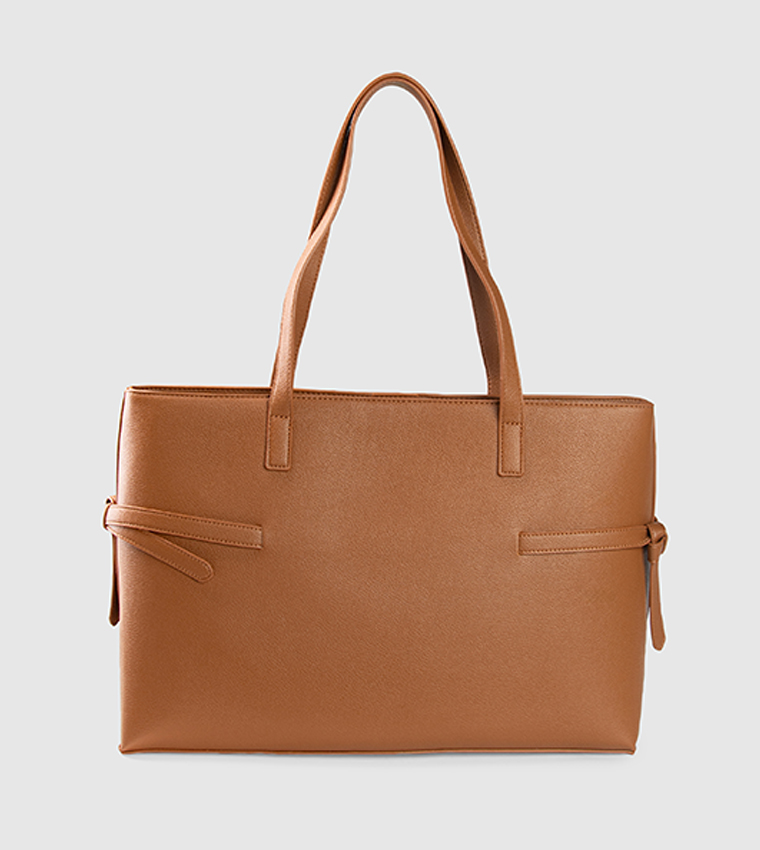 Textured Zippered Tote Bag