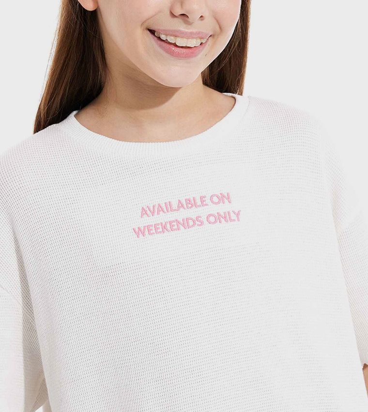 Embroidered Top and Crew Neck and Short Sleeves