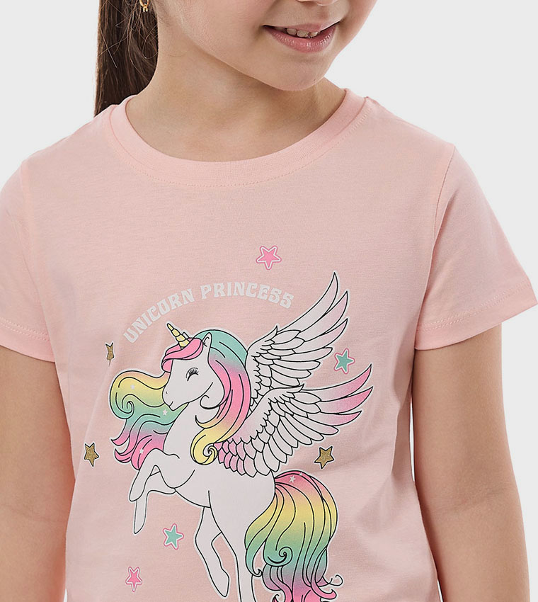 تيشيرت بطبعة يونيكورن كم قصير