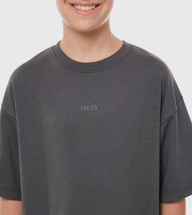 Solid Oversized T-Shirt with Crew Neck and Short Sleeves