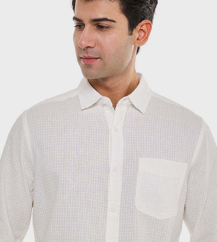 Solid Shirt With Spread Collar and Long Sleeves