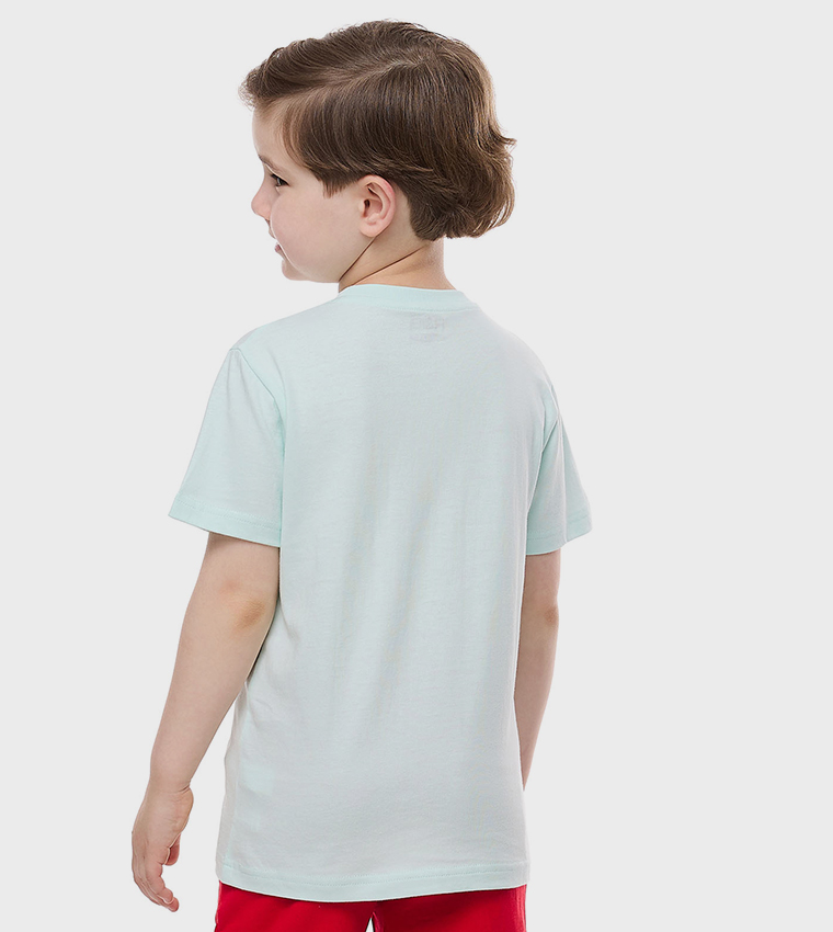 تيشيرت بياقة مستديرة وأكمام قصيرة وطبعة