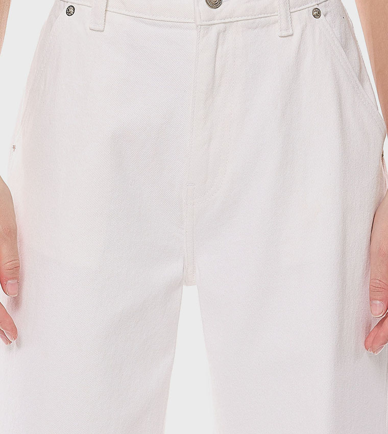 Solid Wide Leg Jeans with Button Closure