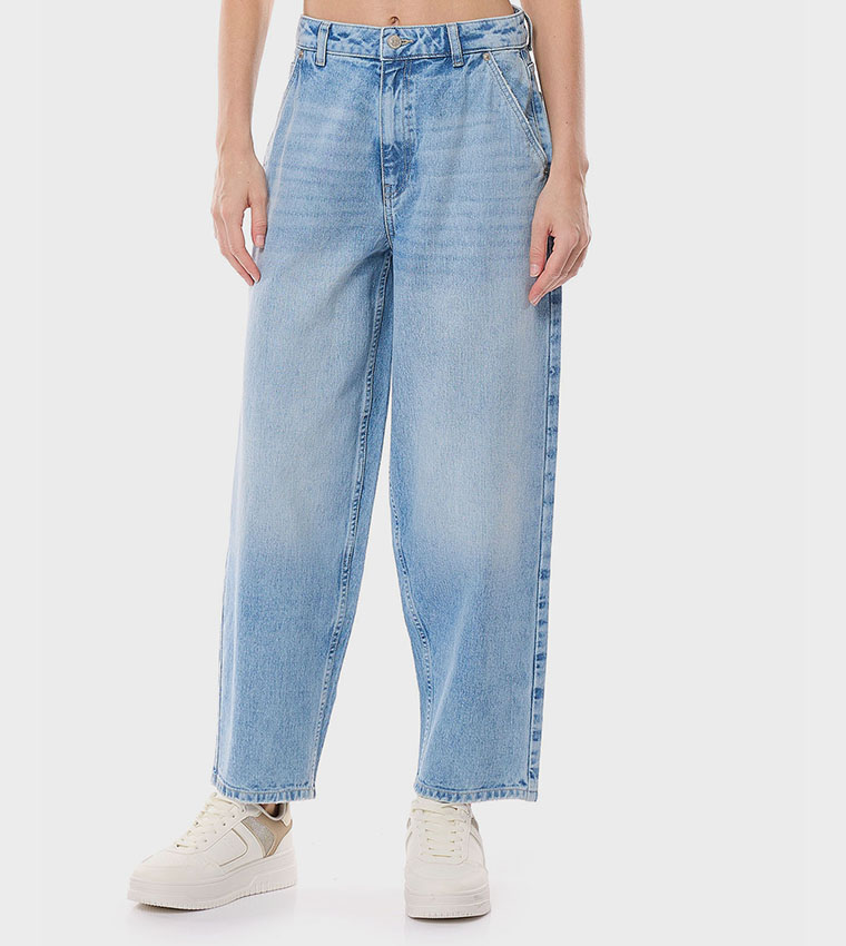 Faded Barrel Fit Jeans with Button Closure