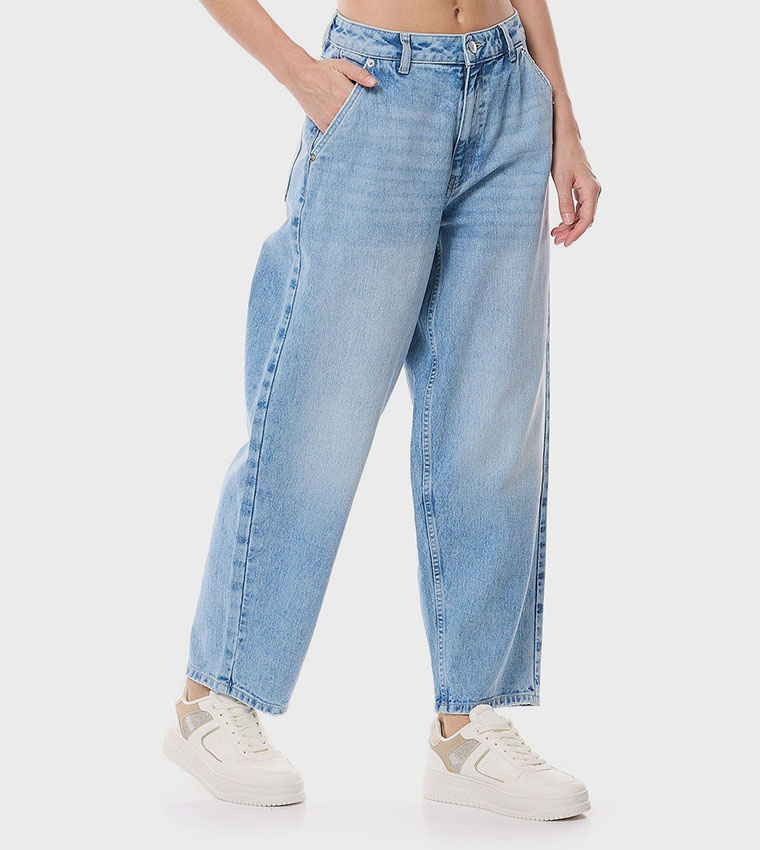 Faded Barrel Fit Jeans with Button Closure