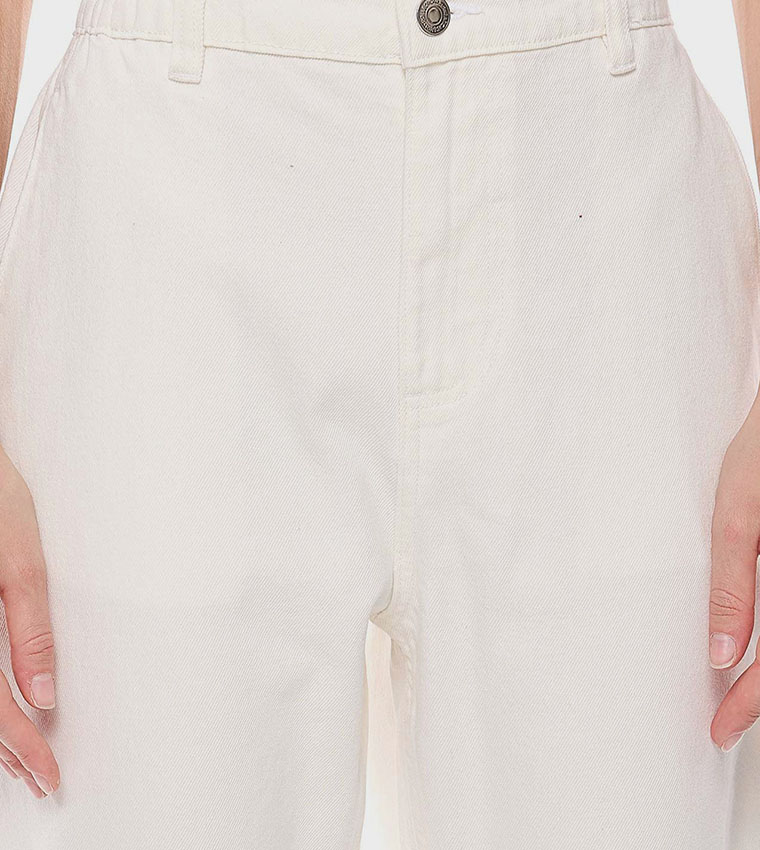 Solid Mom Fit Jeans with Button Closure