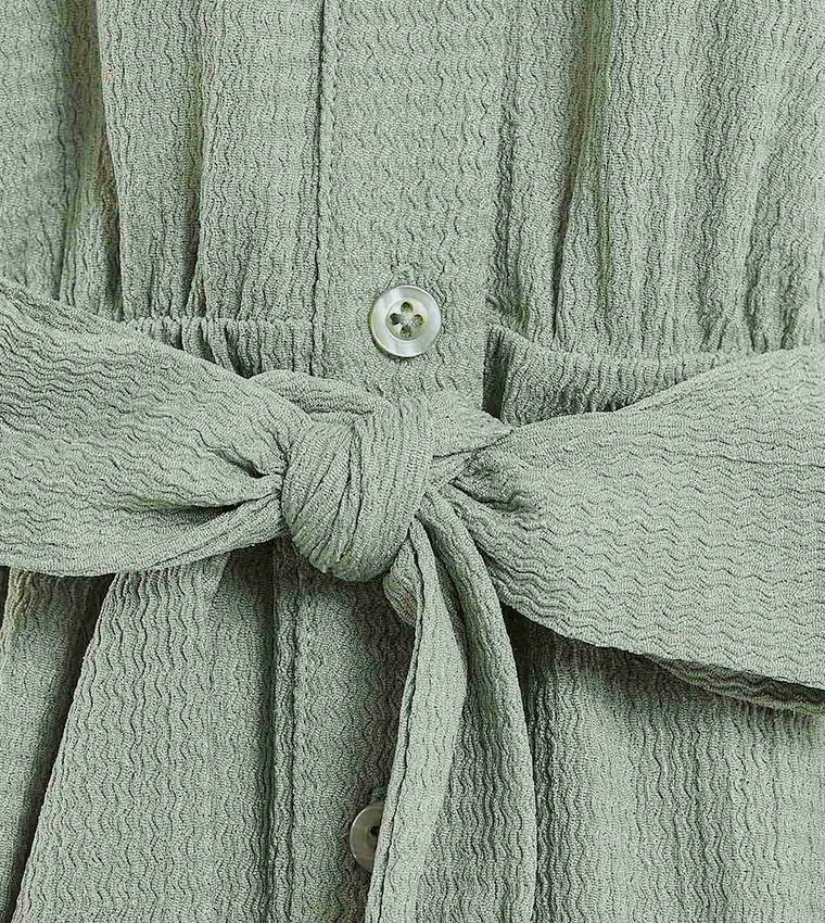 Belted Shirt Dress with Classic Collar and Short Sleeves