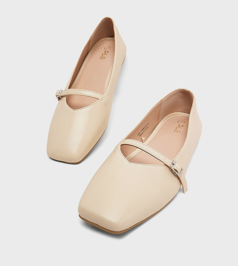 Buckle Detail Ballet Flats