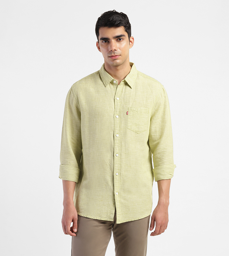 Buy Levi s Pocket Detail Woven Shirt In Green 6thStreet Bahrain