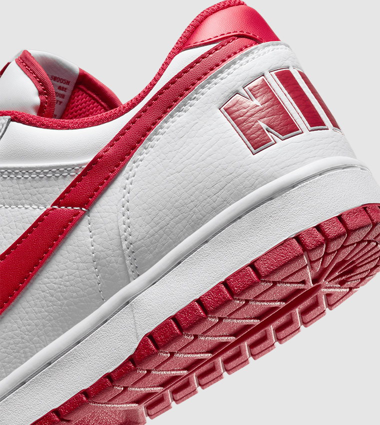 BIG Low Top Sneakers