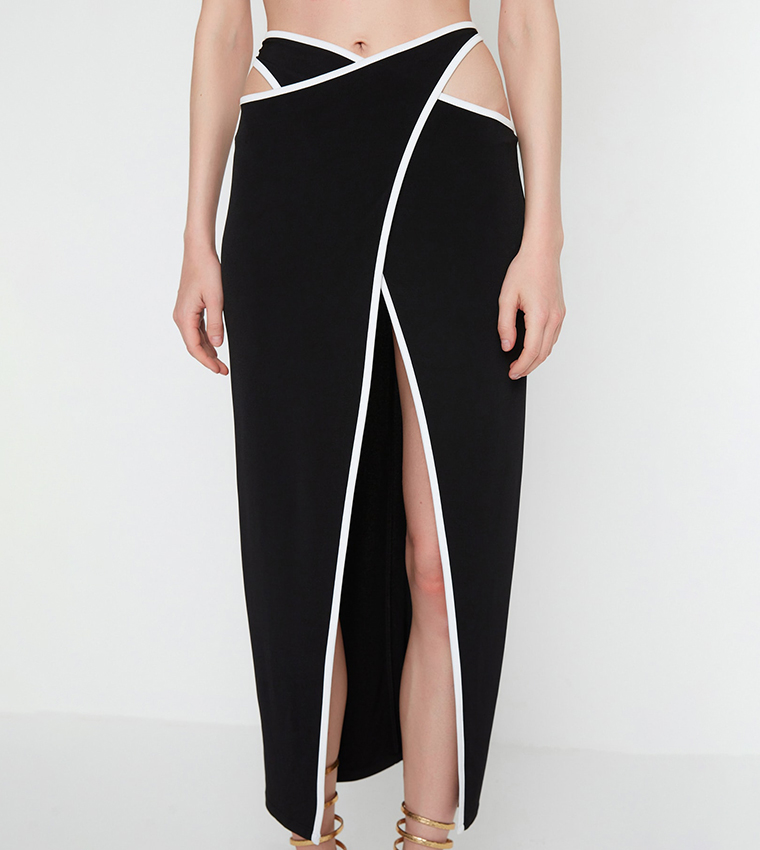 X Moeva Slit Detailed Sarong Skirt
