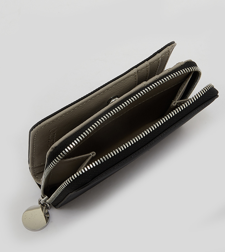 Textured Bi-Fold Zipper Wallet