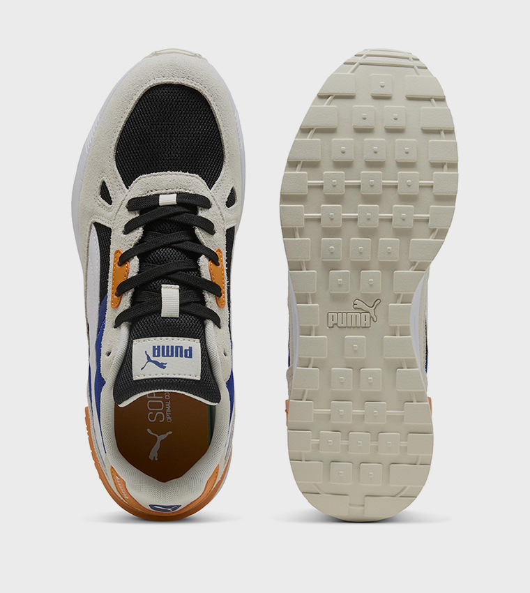 GRAVITON PRO Runner Sneakers