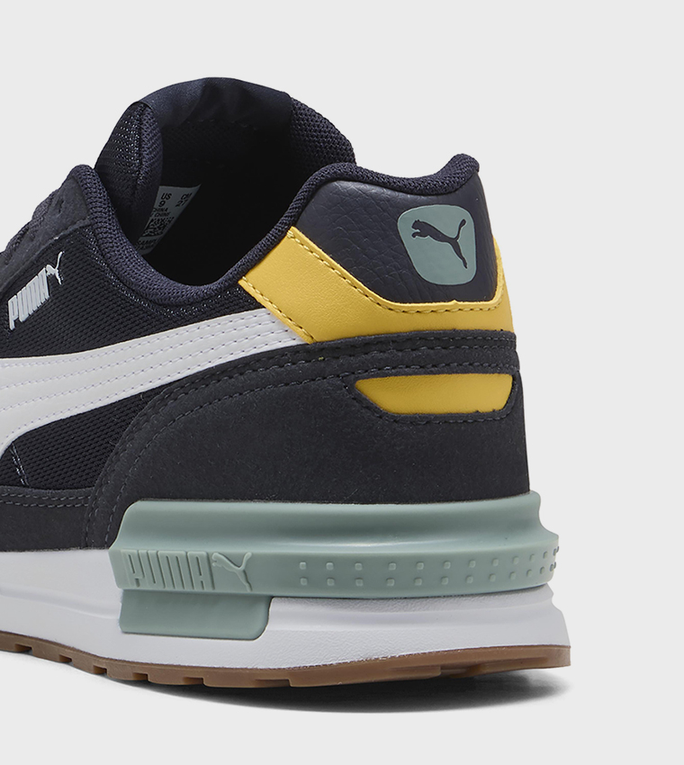 GRAVITON Runner Sneakers