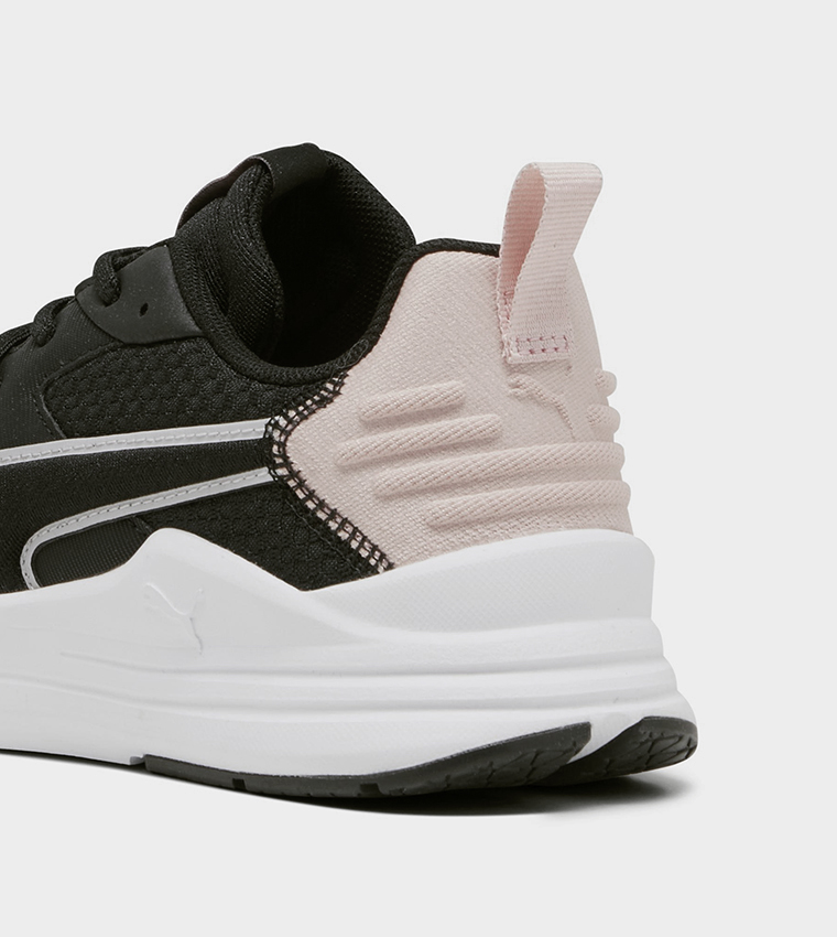 Wired Run Pure Lace-Up Casual Shoes