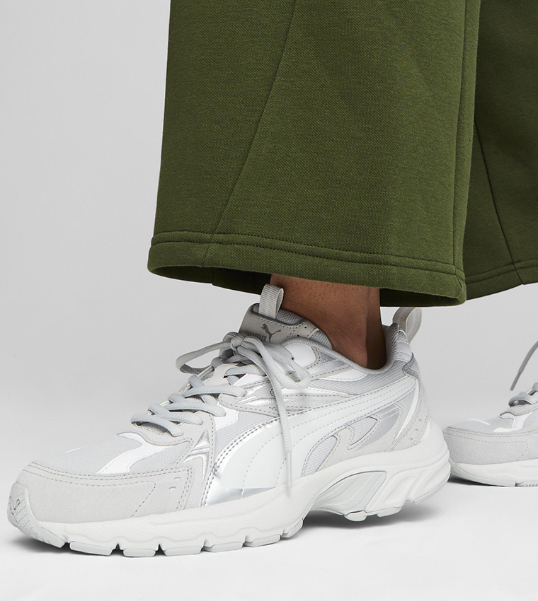 سنيكرز برباط