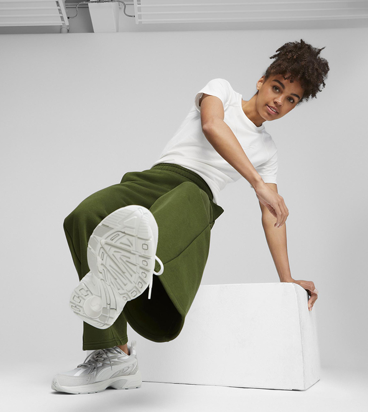 سنيكرز برباط