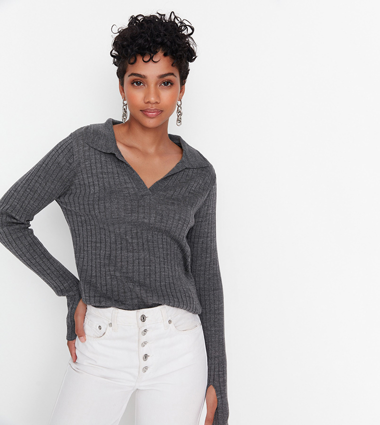 Buy Trendyol Thumb Cut Out Detailed Polo Neck Sweater In ANTHRACITE |  6thStreet UAE