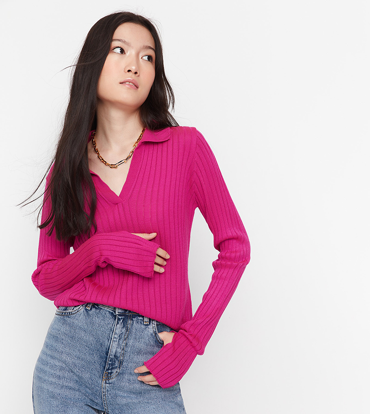 Buy Trendyol Thumb Cut Out Detailed Polo Neck Sweater In Fuchsia |  6thStreet Bahrain