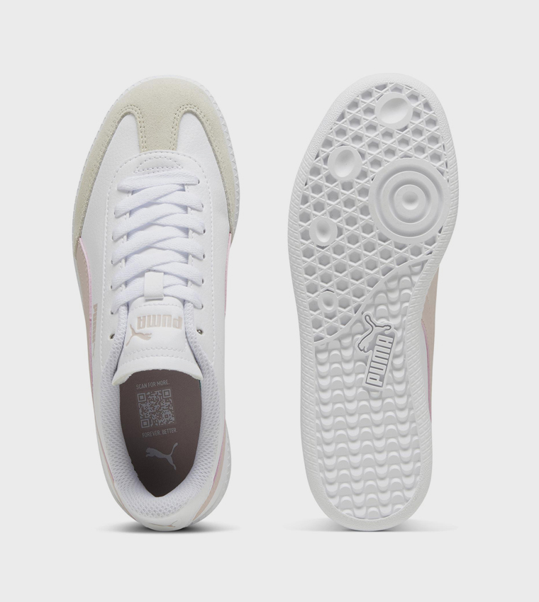 9-T Round Toe Lace-Up Sneakers