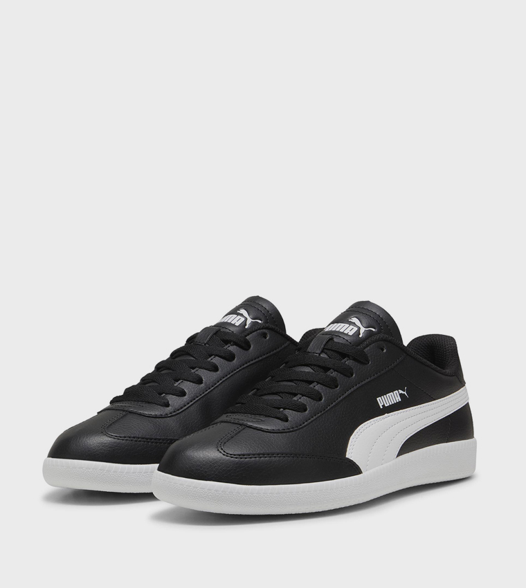 9-T Round Toe Lace-Up Sneakers