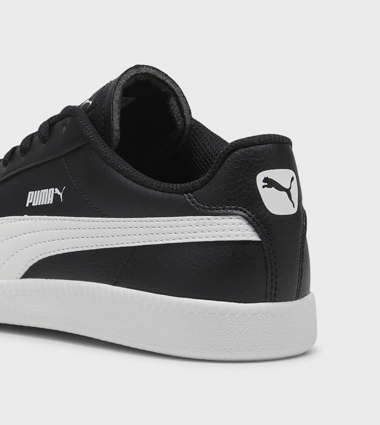 9-T Round Toe Lace-Up Sneakers
