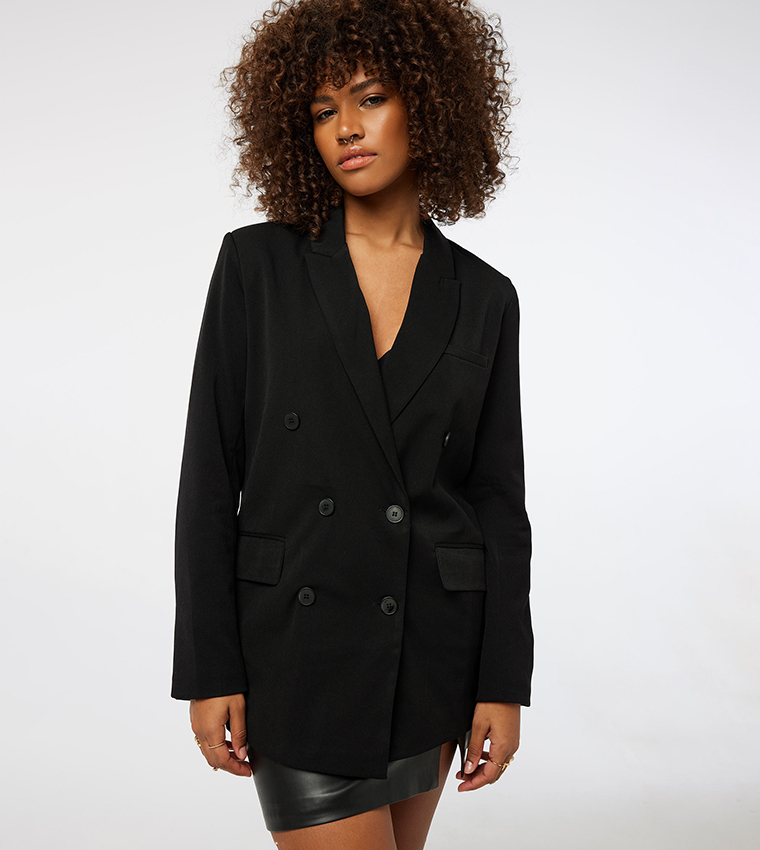 بليزر فضفاض بخطين أزرار