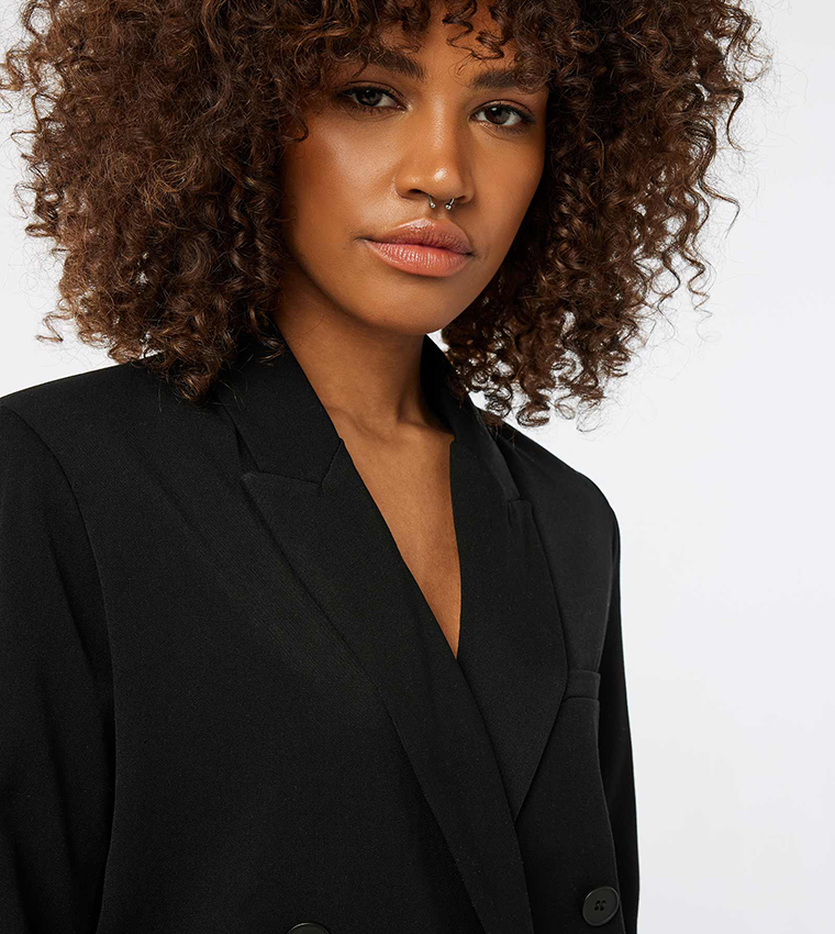 بليزر فضفاض بخطين أزرار