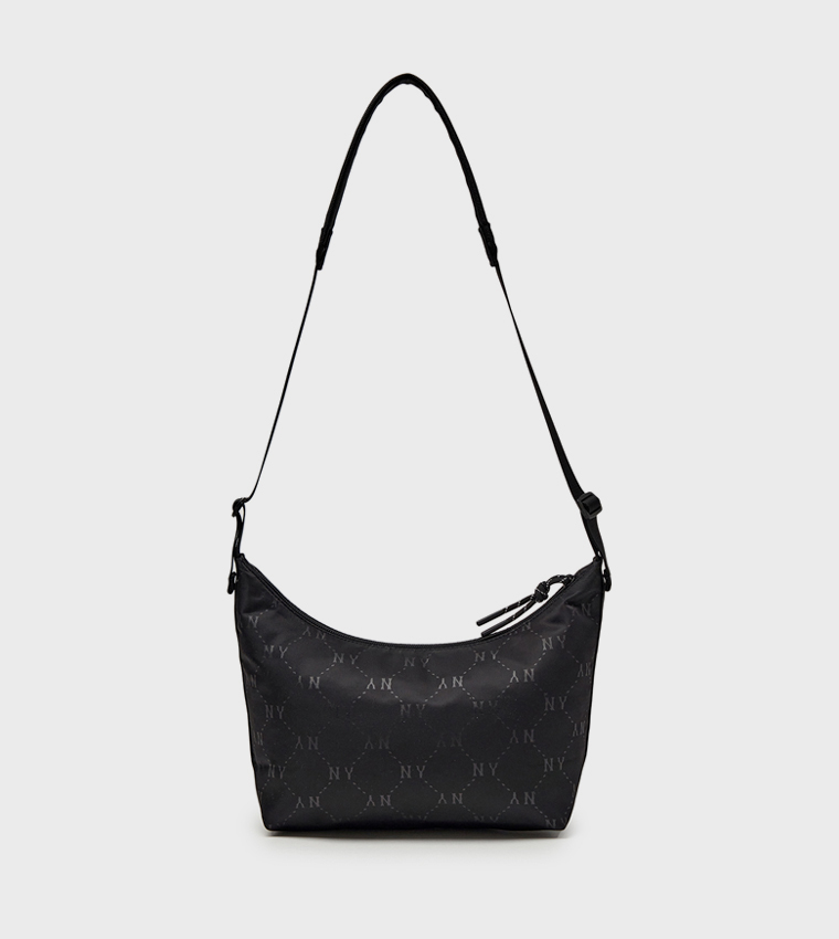 شنطة كتف نسائية مونوغرام 