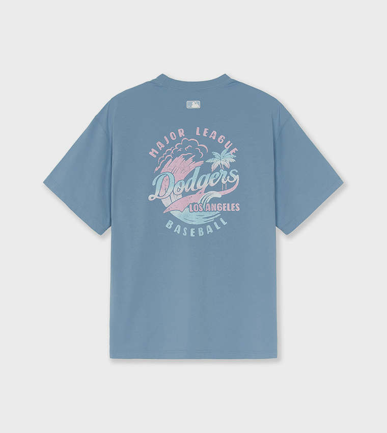 تيشيرت واسع بطبعة كم قصير 