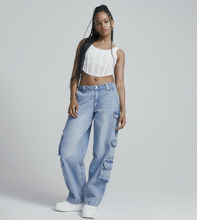 Low Rise Wide Leg Cargo Jeans