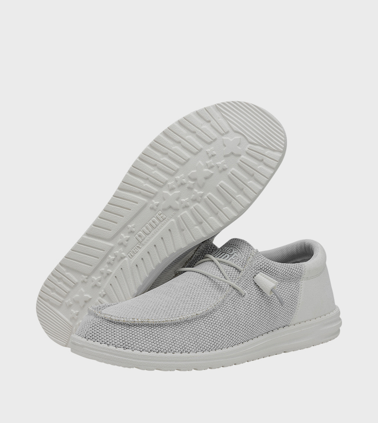 حذاء سليب أون 