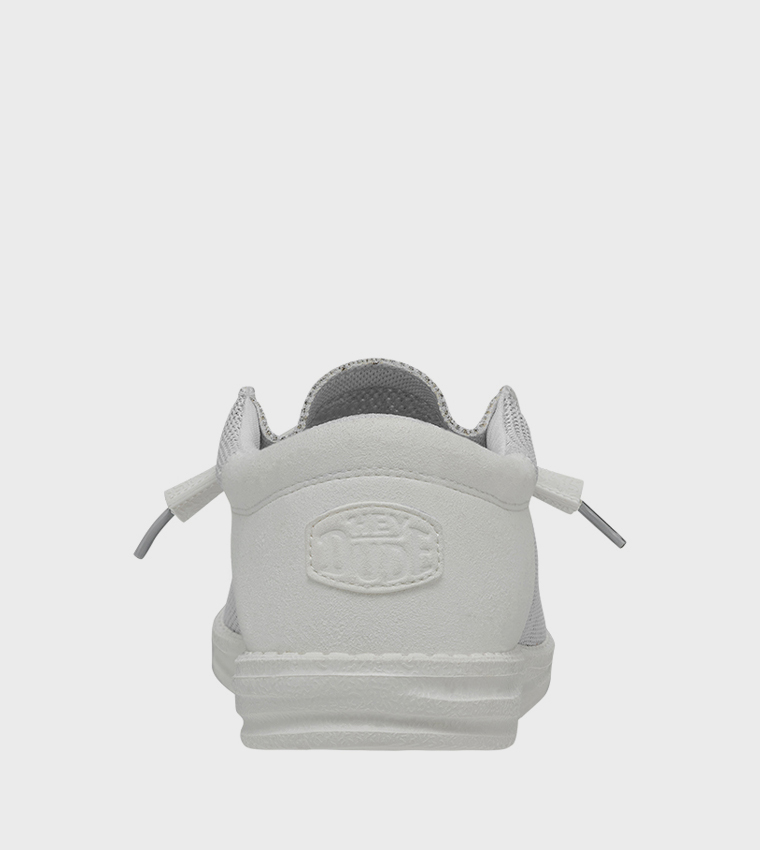 حذاء سليب أون 