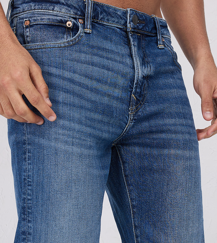 Flex Relaxed Straight Fit Jeans
