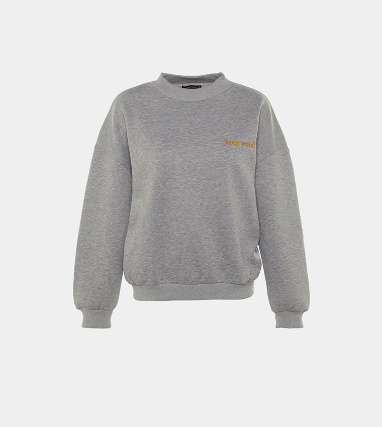 سويتشيرت مطرز