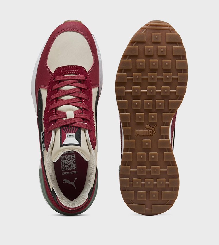 GRAVITON Runner Sneakers